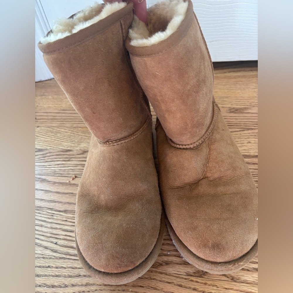 UGG Classic Chestnut Ugg Boots size 6 - Picture 1 of 6